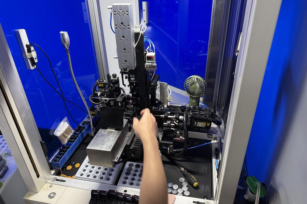 Automated optical alignment equipment